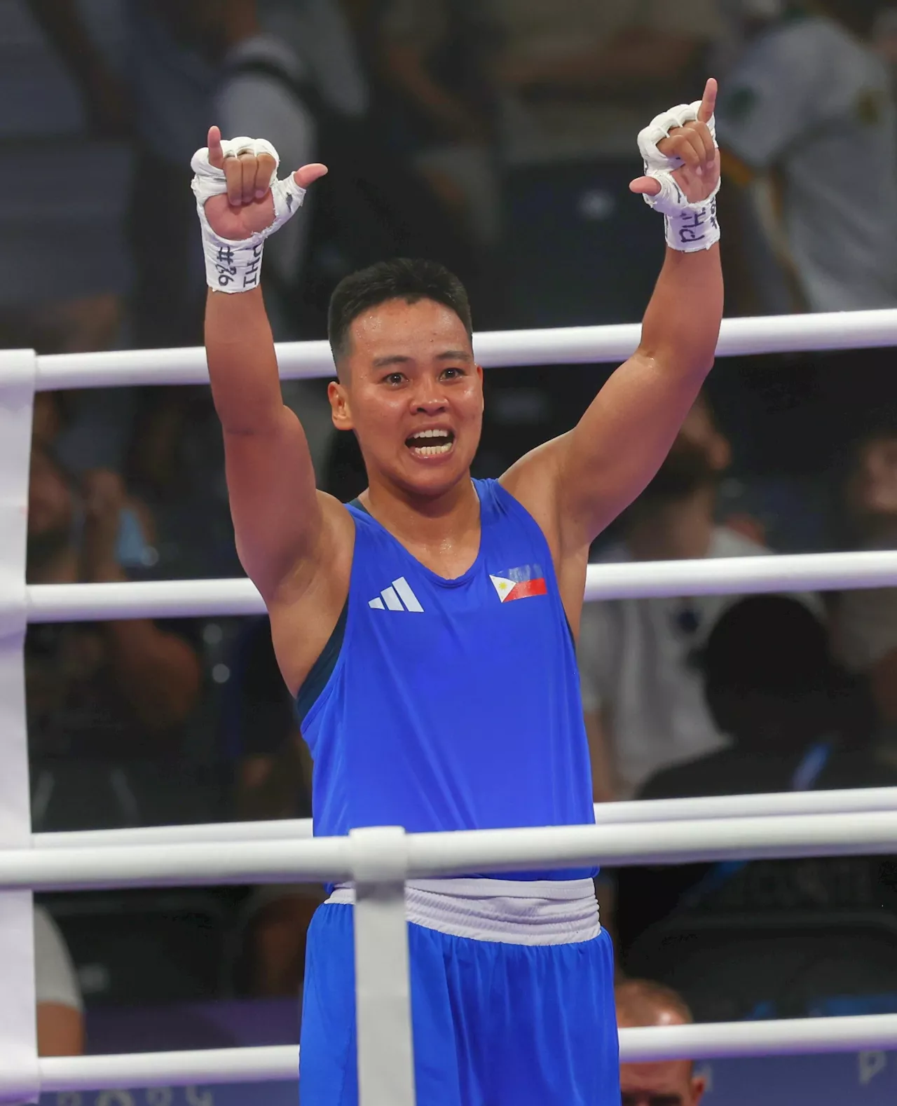 Petecio topples taller Indian as PHL boxing goes 2-0 in Paris Olympics