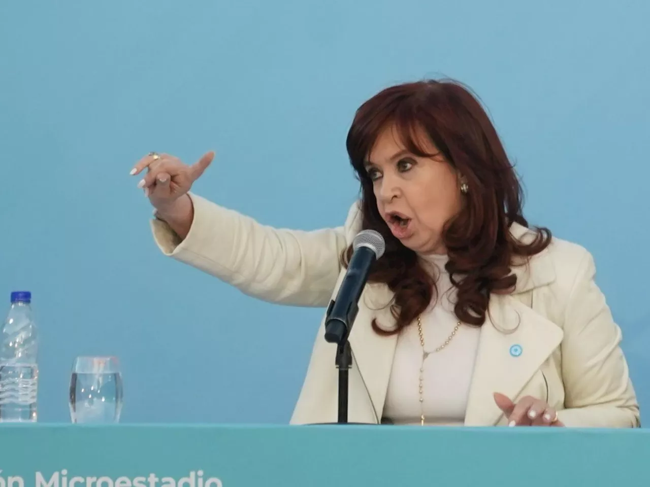 Cristina Kirchner reapareció en las redes sin referencias a Venezuela, pero anunció que hablará en un curso sobre 'realidad electoral' en América Latina