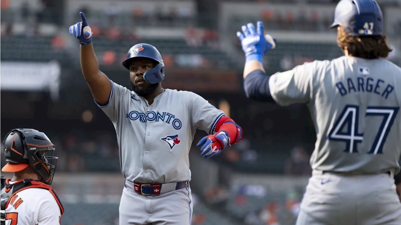 Vladimir Guerrero Jr. homers twice to help Blue Jays earn split with Orioles