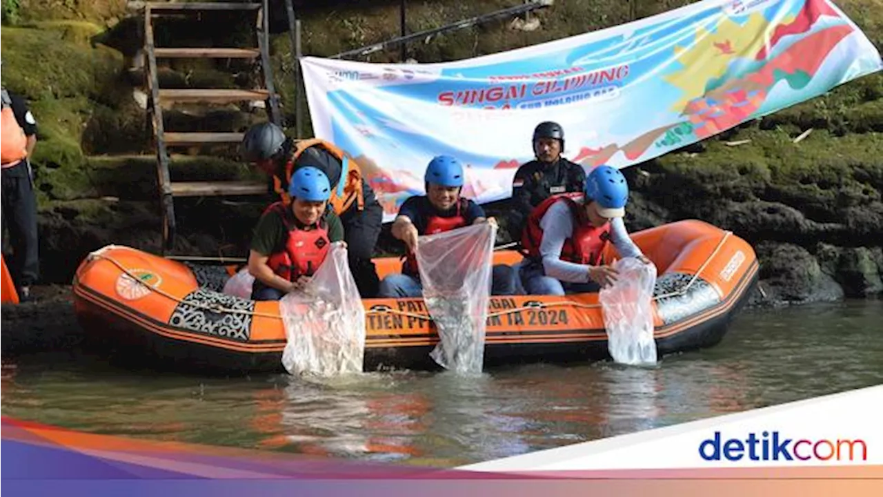 Dukung Pemulihan Ekosistem Sungai Ciliwung, PGN Angkut 7.956 Kg Sampah