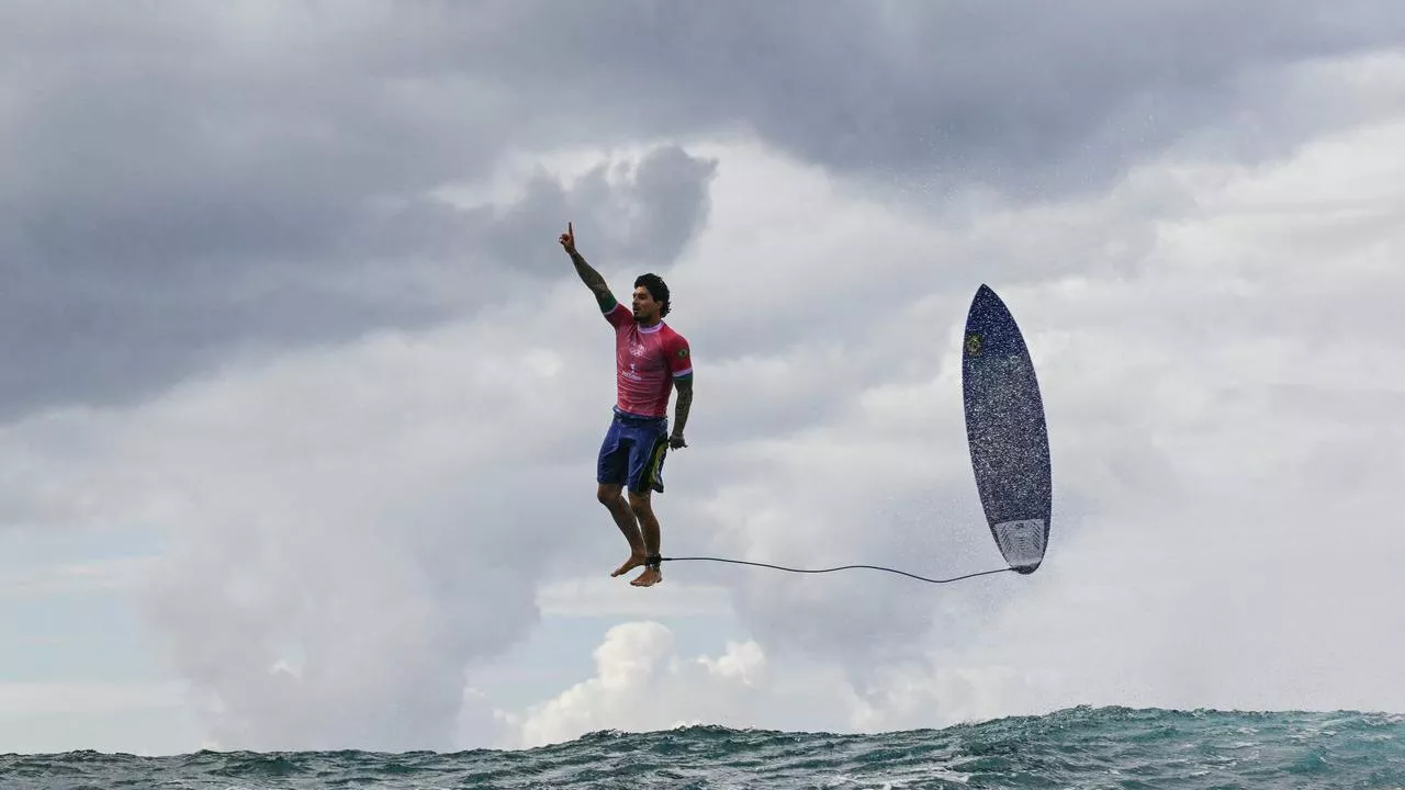 Unbelievable Olympic surfing image goes viral