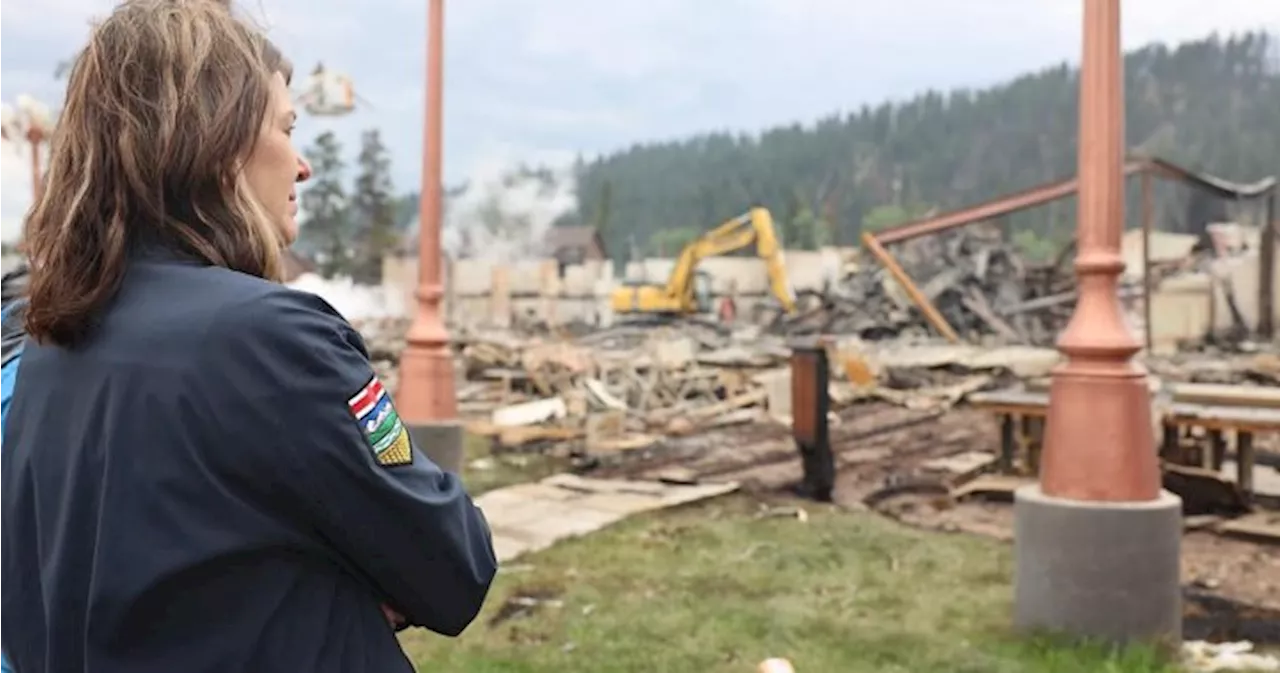 Danielle Smith pushing to fast-track permits for rebuild of fire-ravaged Jasper