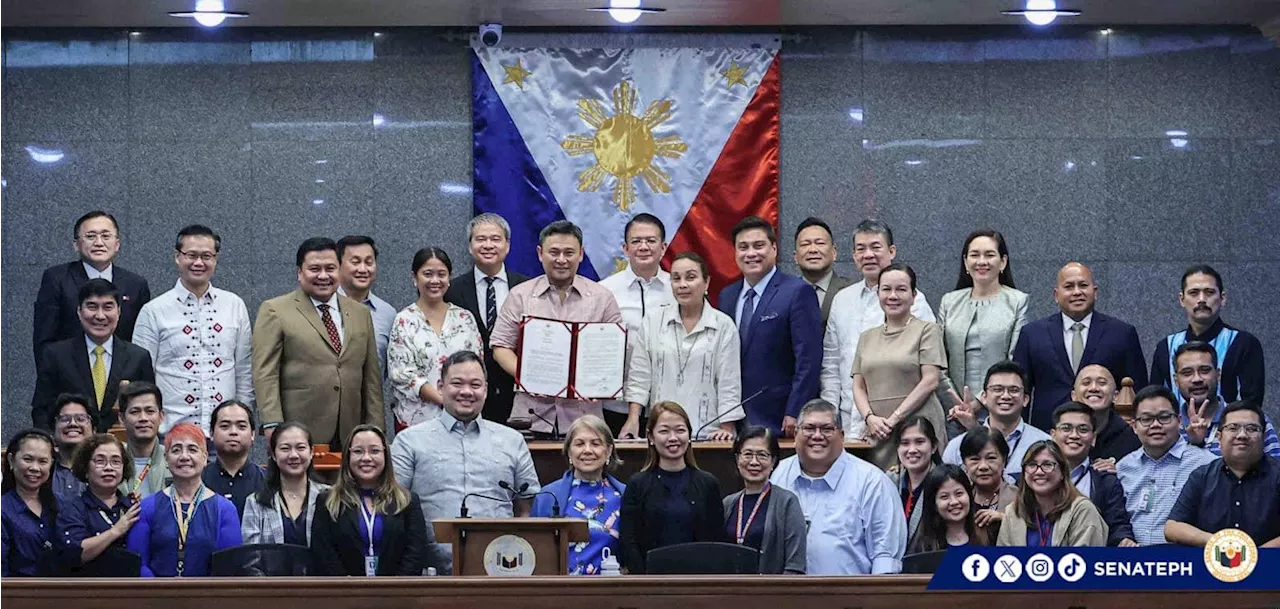 Senate honors Angara as he leaves for DepEd post