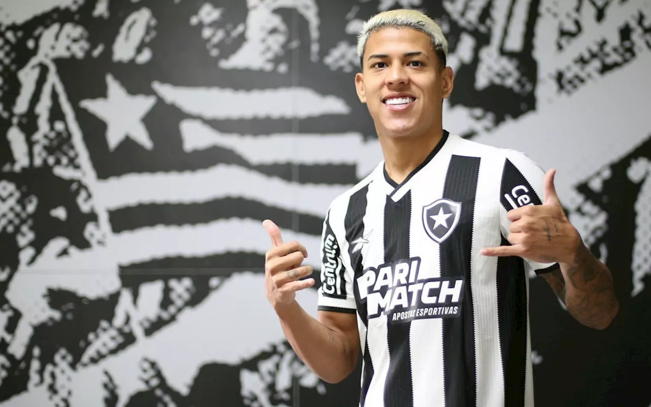 Botafogo anuncia a contratação de Matheus Martins