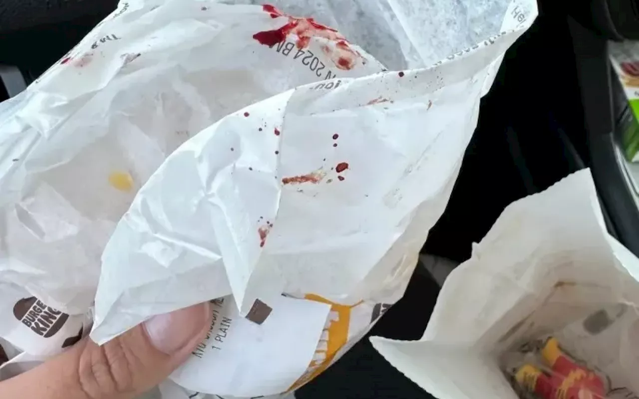 Vídeo: Mãe encontra sangue em lanche da filha de 4 anos e confunde com ketchup em rede de fast food nos EUA