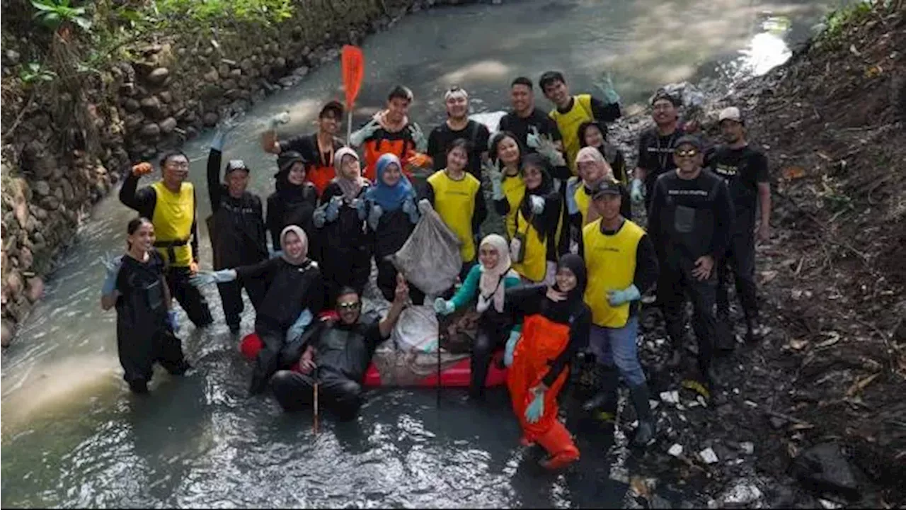 Rayakan Hari Sungai Nasional, SayaPilihBumi dan Kompas Gramedia Gelar Aksi Bersih-Bersih Sungai