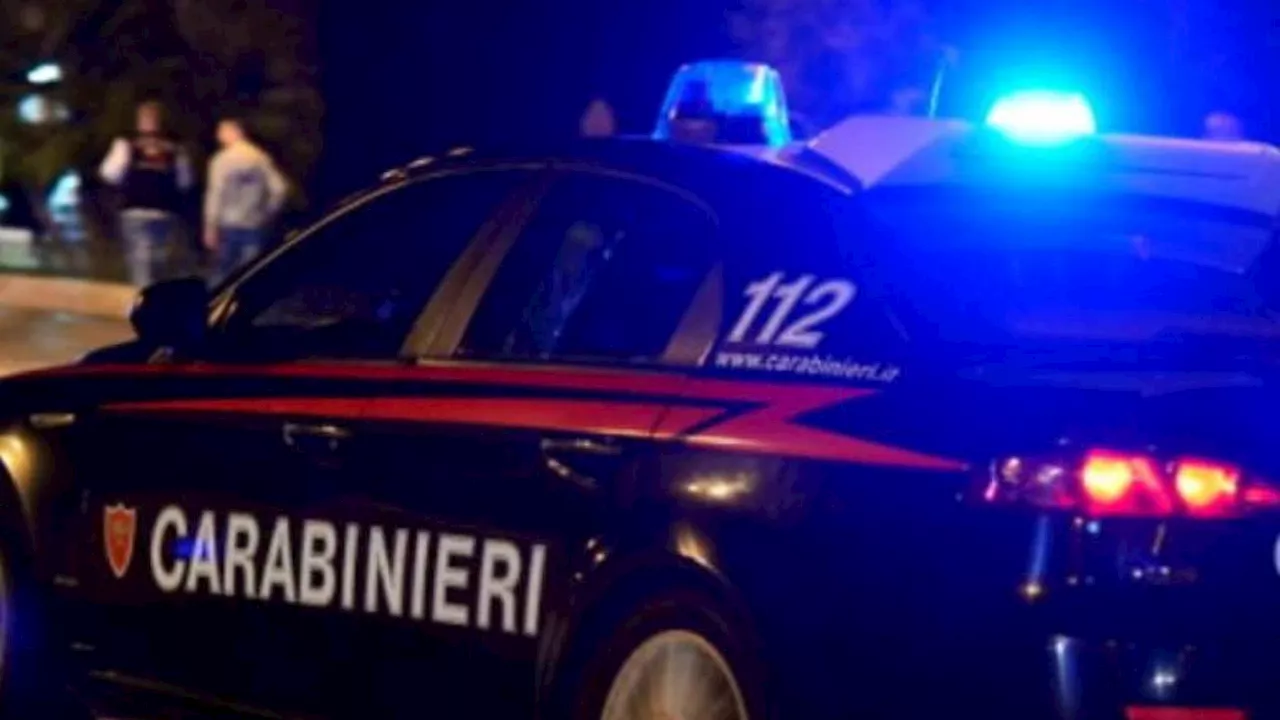 In fuga dai carabinieri finiscono fuori strada: un morto sull'Aurelia, vicino Roma