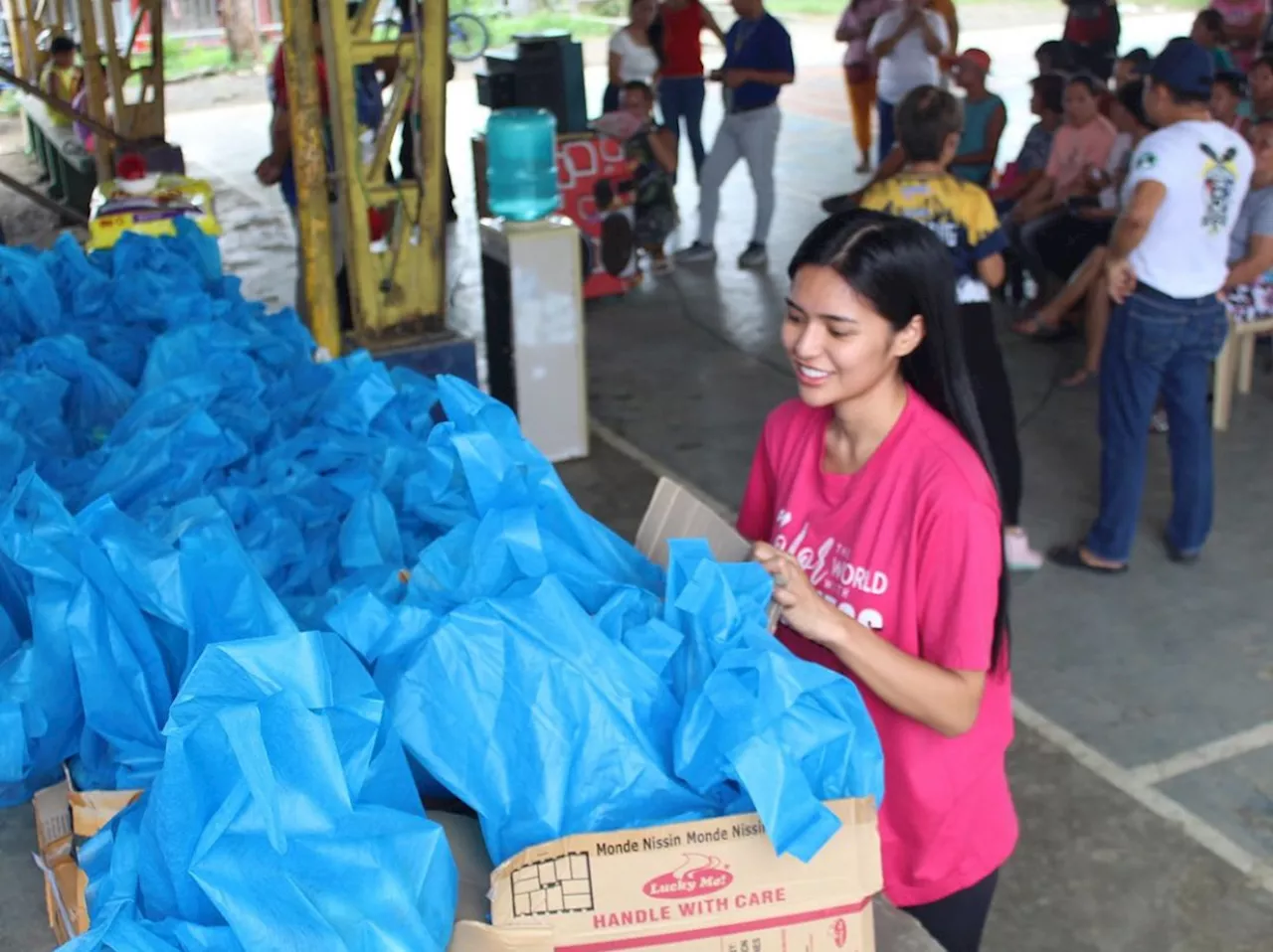 Miss World PH 2024 Krishnah Gravidez lends a helping hand to Typhoon Victims