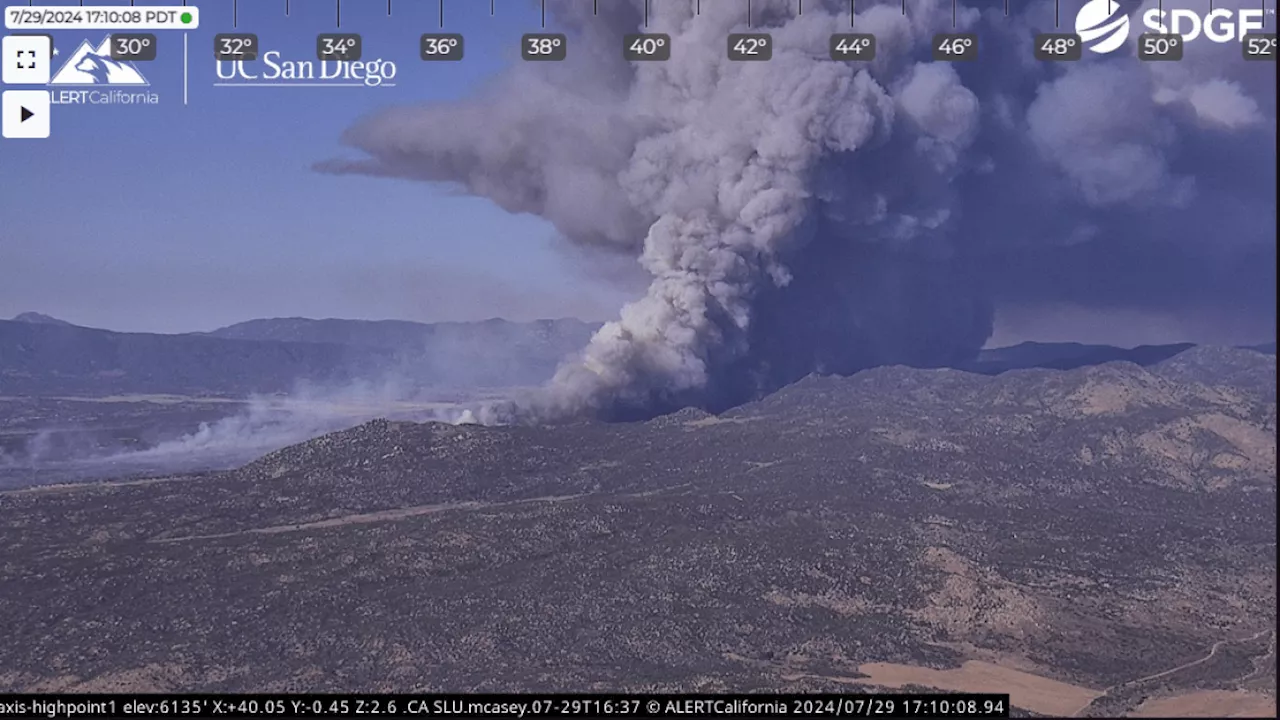 Massive smoke plume from Riverside County brush fire seen across San Diego County