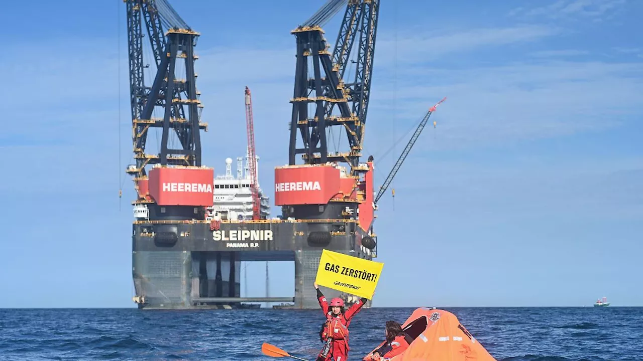 Niedersachsen & Bremen: Greenpeace-Protest gegen geplante Erdgasförderung vor Borkum