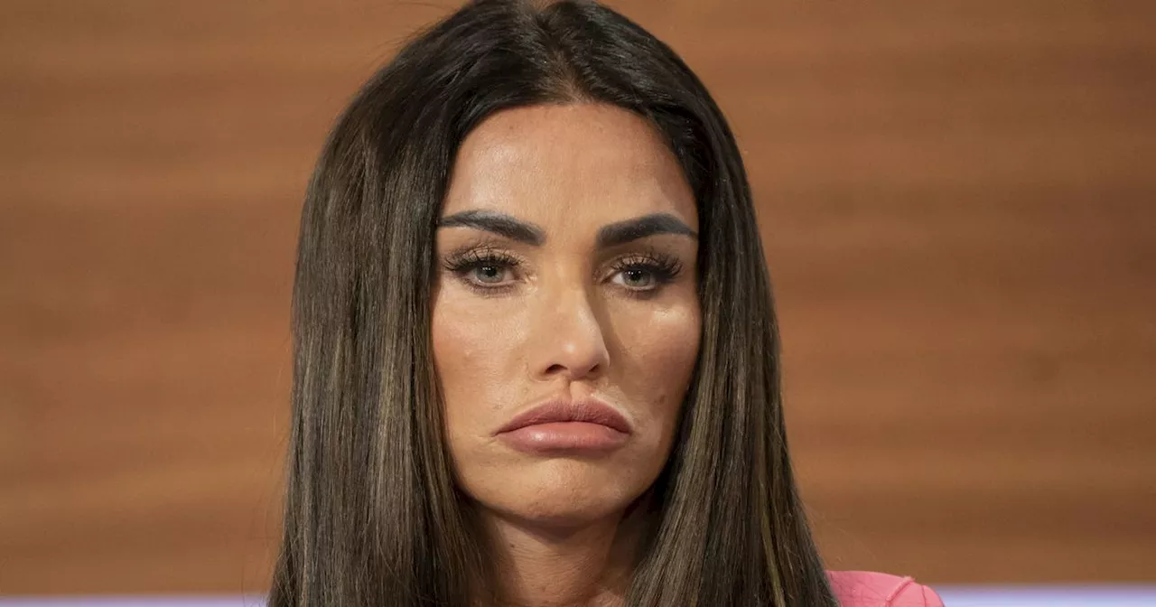 Katie Price seen eating crisp sandwich on flight to Turkey in deleted snap