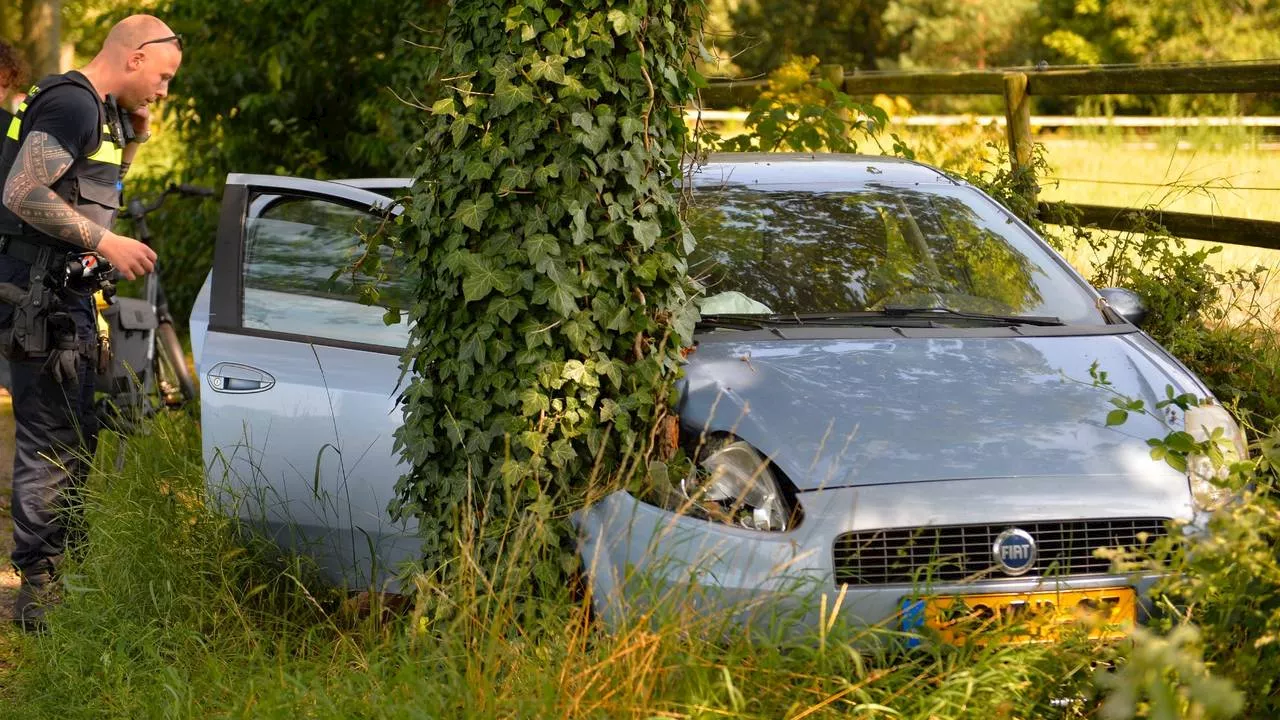 112-nieuws: vrachtwagen vliegt uit de bocht • auto botst tegen boom