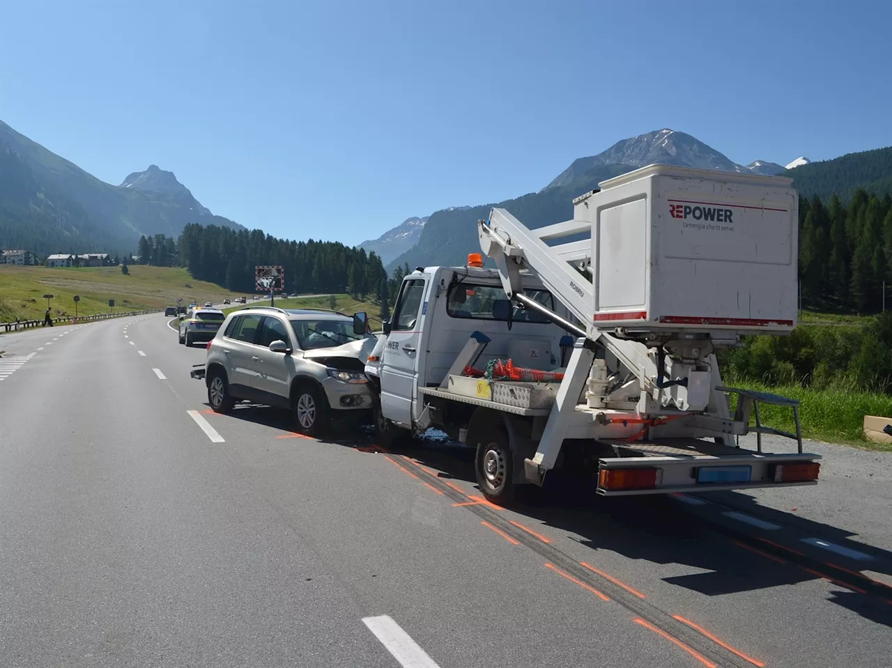 Samedan GR: Autolenker gerät auf Gegenspur – Frontalkollision