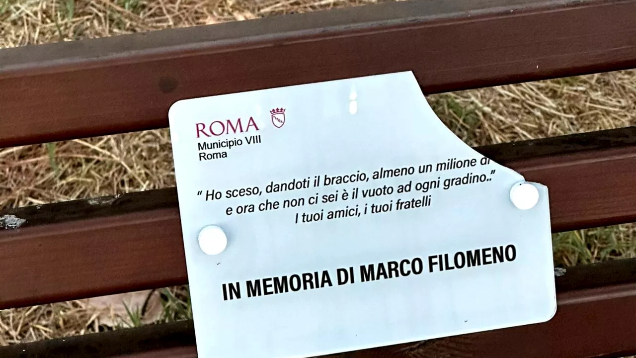 Inaugurata e subito vandalizzata la targa per Marco Filomeno, morto a 30 anni in un incidente