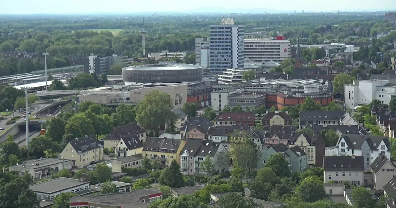 Fast die Hälfte Leverkusens ist Stein, Asphalt, Beton 