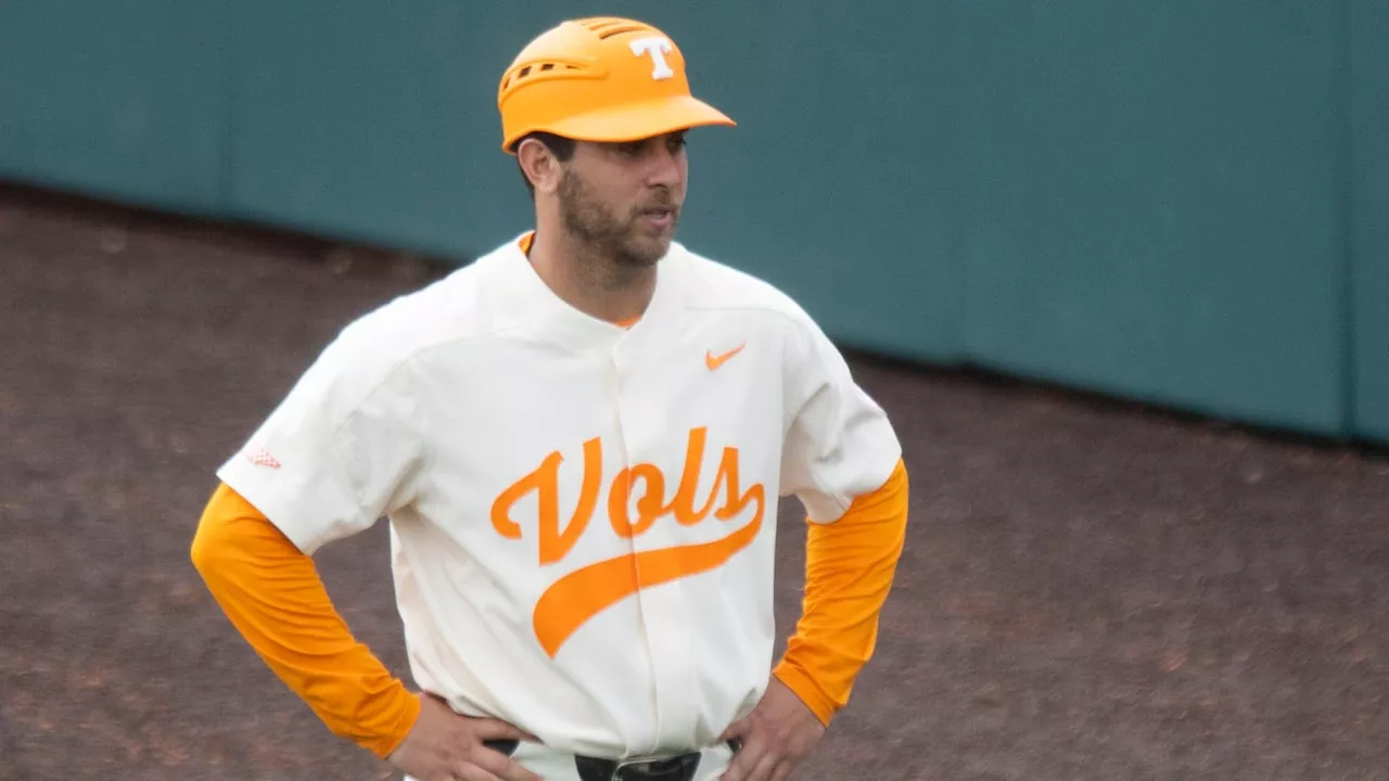 Tennessee Volunteers Bring Back Ross Kivett to Baseball Program