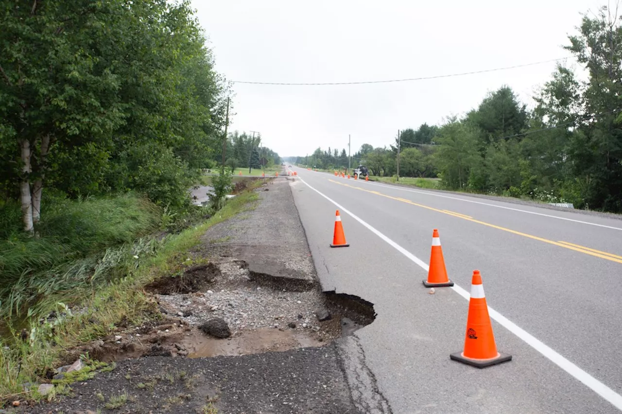 Heavy flooding leaves residents stranded on Prince Lake Road