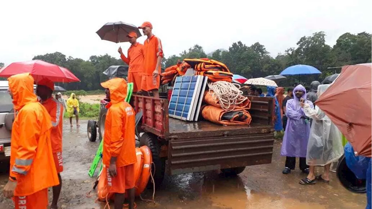 Unglück in Indien: Mehr als 100 Tote und viele Verletzte bei Erdrutschen