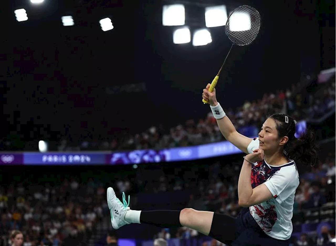 Olympics-Badminton-After Tokyo fan ban, players struggle to see shuttlecock in Paris crowds