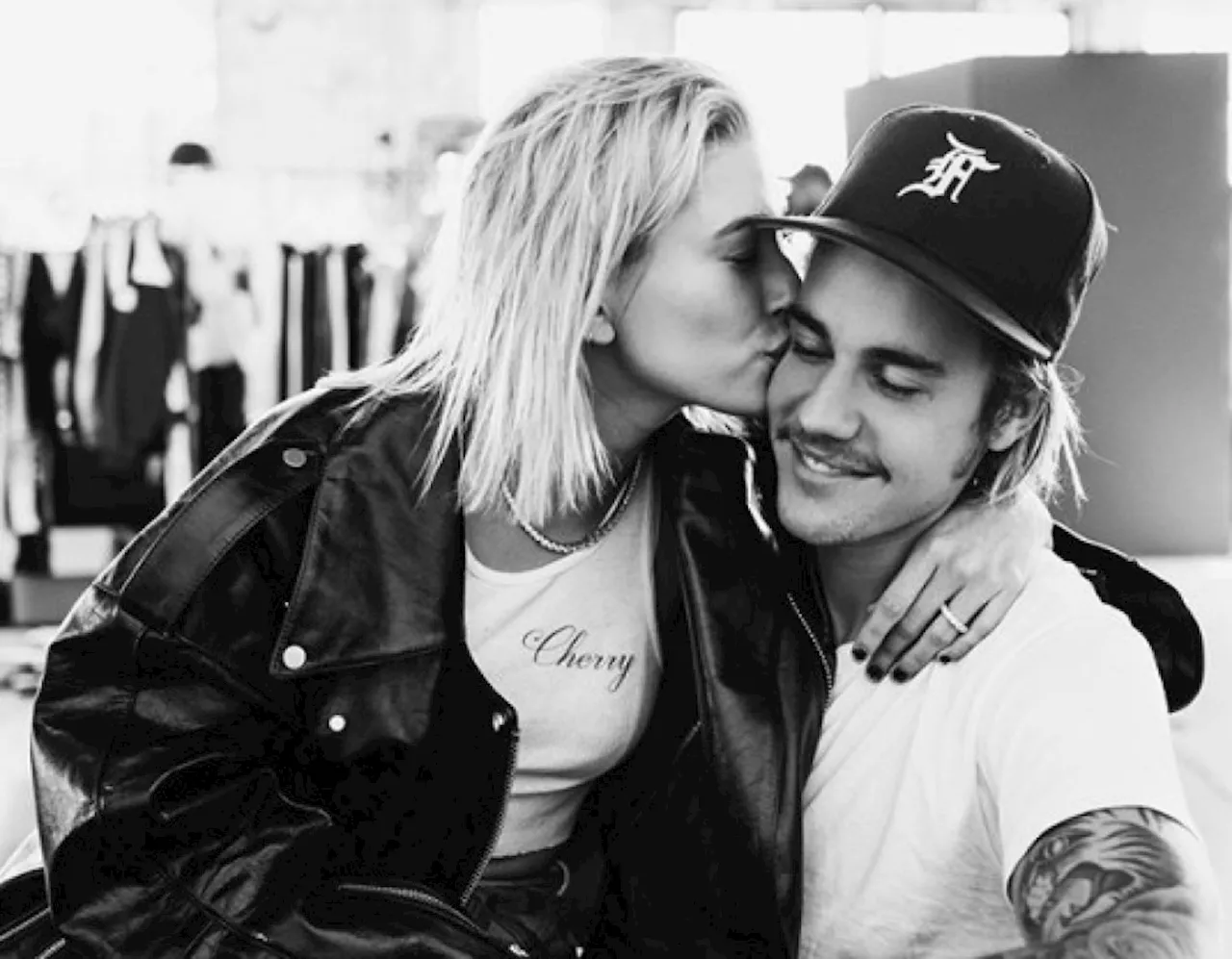 Justin dan Hailey Bieber Antusias Sambut Kelahiran Anak Pertamanya