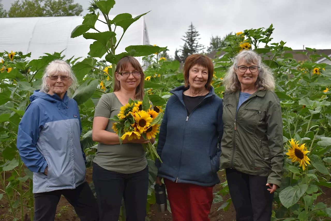 Green Thumb Garden Society hosts its first solely-run, self-guided garden tour