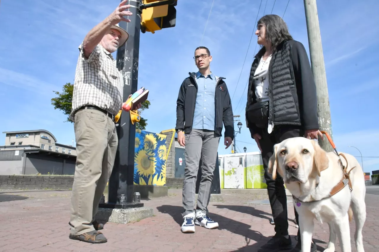 VIDEO: Municipalities blind to hazards for visually impaired