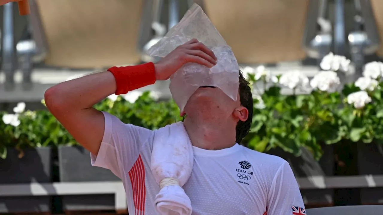 Jack Draper being given ‘hot water’ in a heatwave sums up chaos of Paris 2024