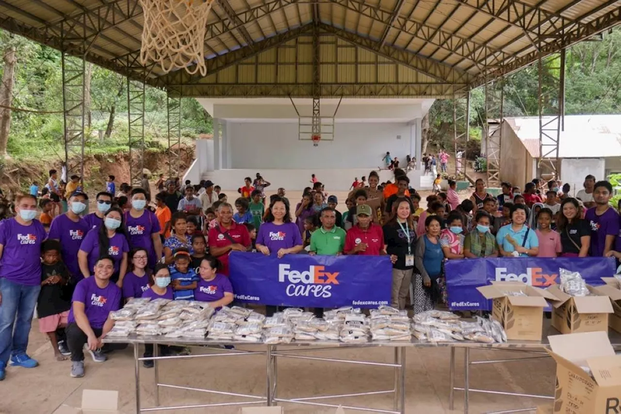 FedEx supports family needs in Pampanga by donating meals