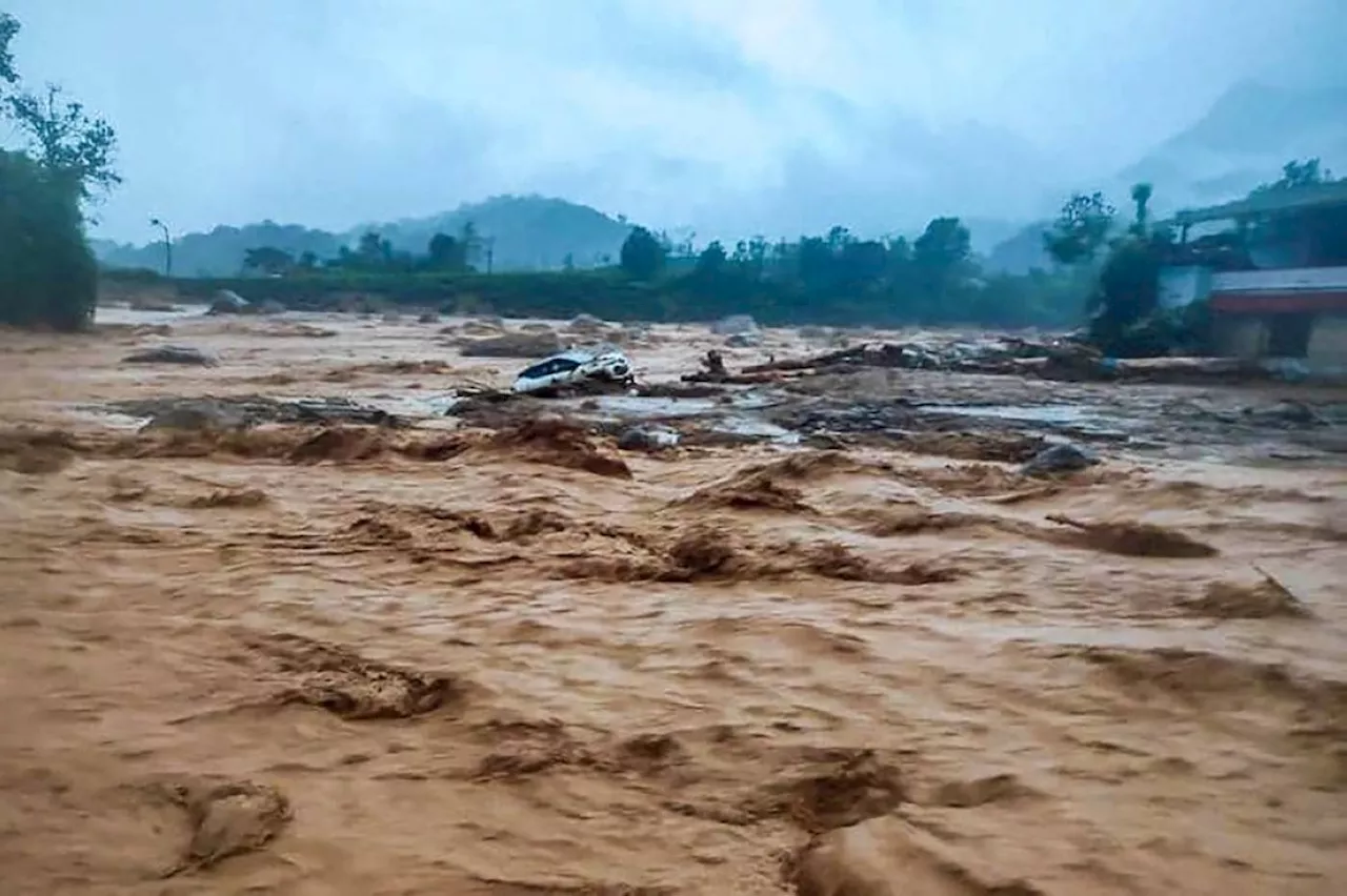 Landslides kill dozens in south India