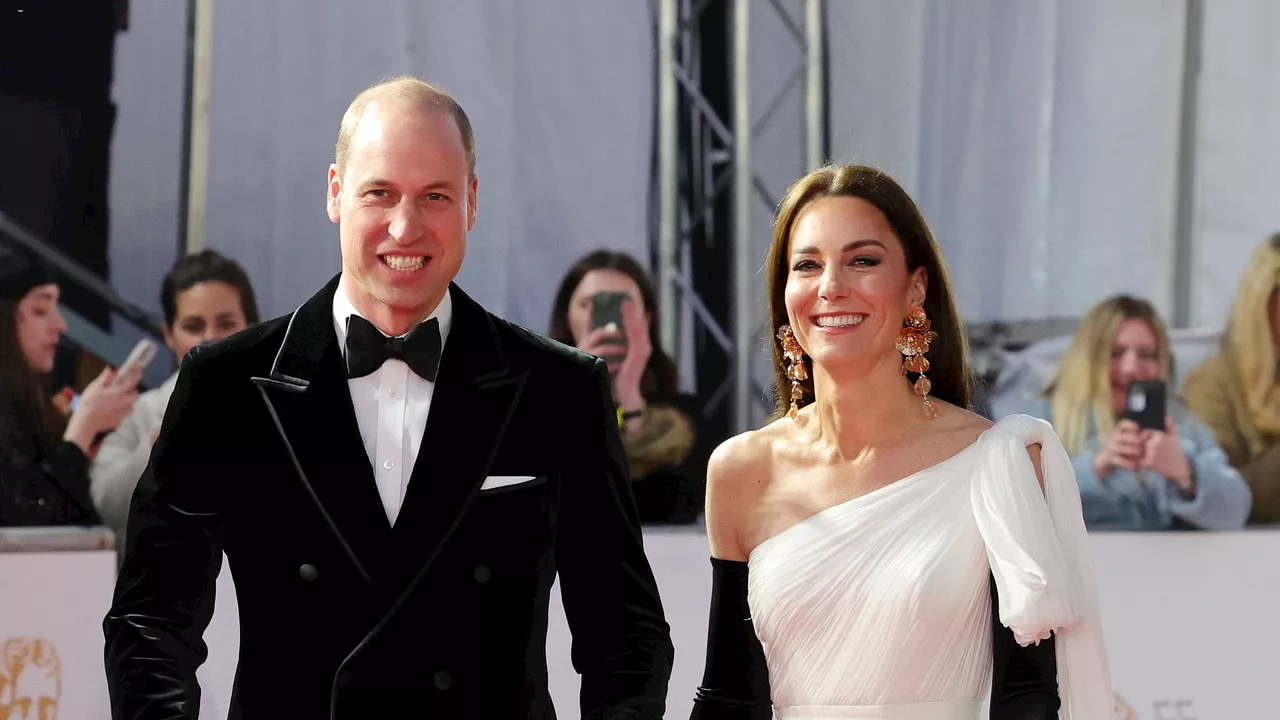 «William lasciò Kate Middleton al telefono e lei lo riconquistò vestita da infermiera»: i nuovi dettagli sulla rottura