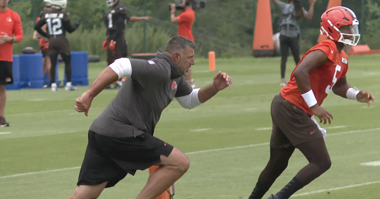 Once a Browns fan..: Akron native Mike Vrabel's excitement to be working with Browns is visible each day