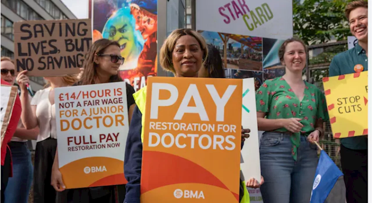 UK govt offers junior doctors 22.3% pay rise to end strikes