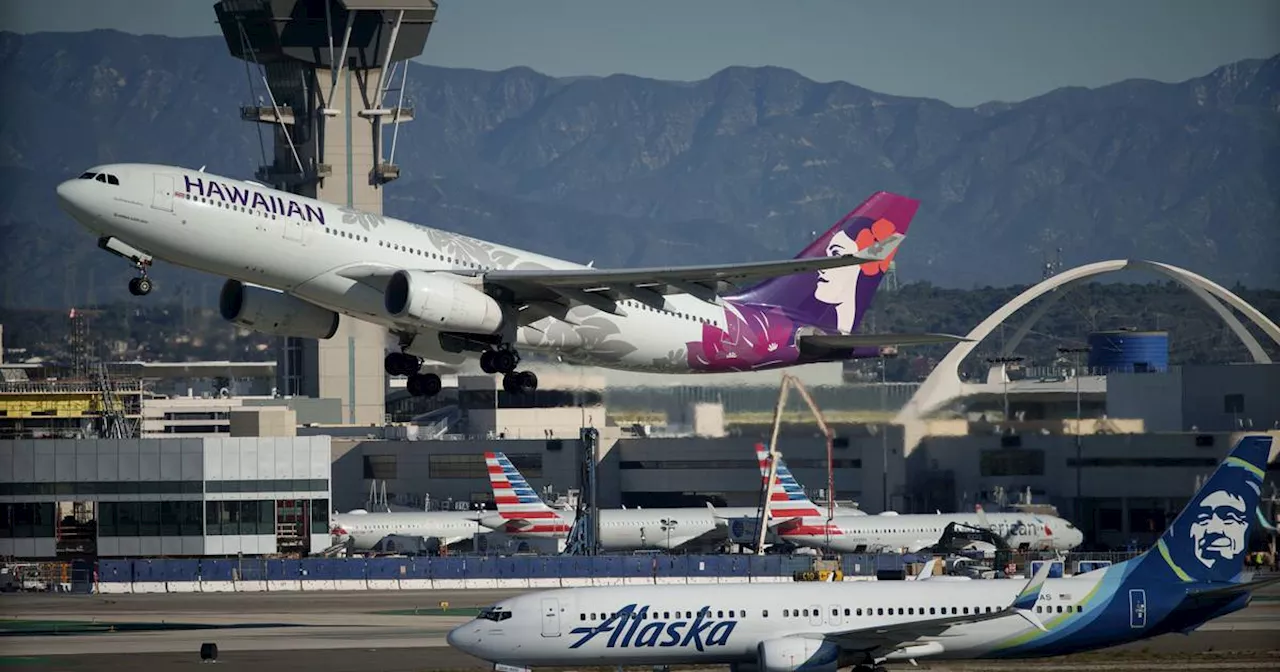 Alaska-Hawaiian merger decision delayed to mid-August