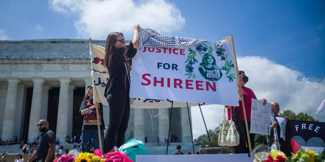 DOJ Urged to Provide Update on Probe of Shireen Abu Akleh's Killing