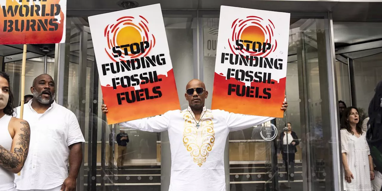 Faith Leaders Chain Themselves to Citi HQ to Protest Fossil Fuel Financing