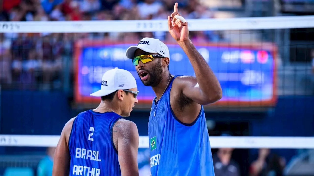 Olimpíadas: Evandro e Arthur se classificam ao bater dupla do Canadá no vôlei de praia