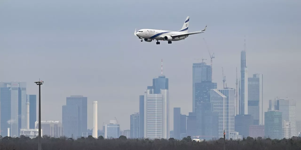 Leiden in der Luft: Ohrendruck im Flugzeug: Wenn der Landeanflug schmerzt