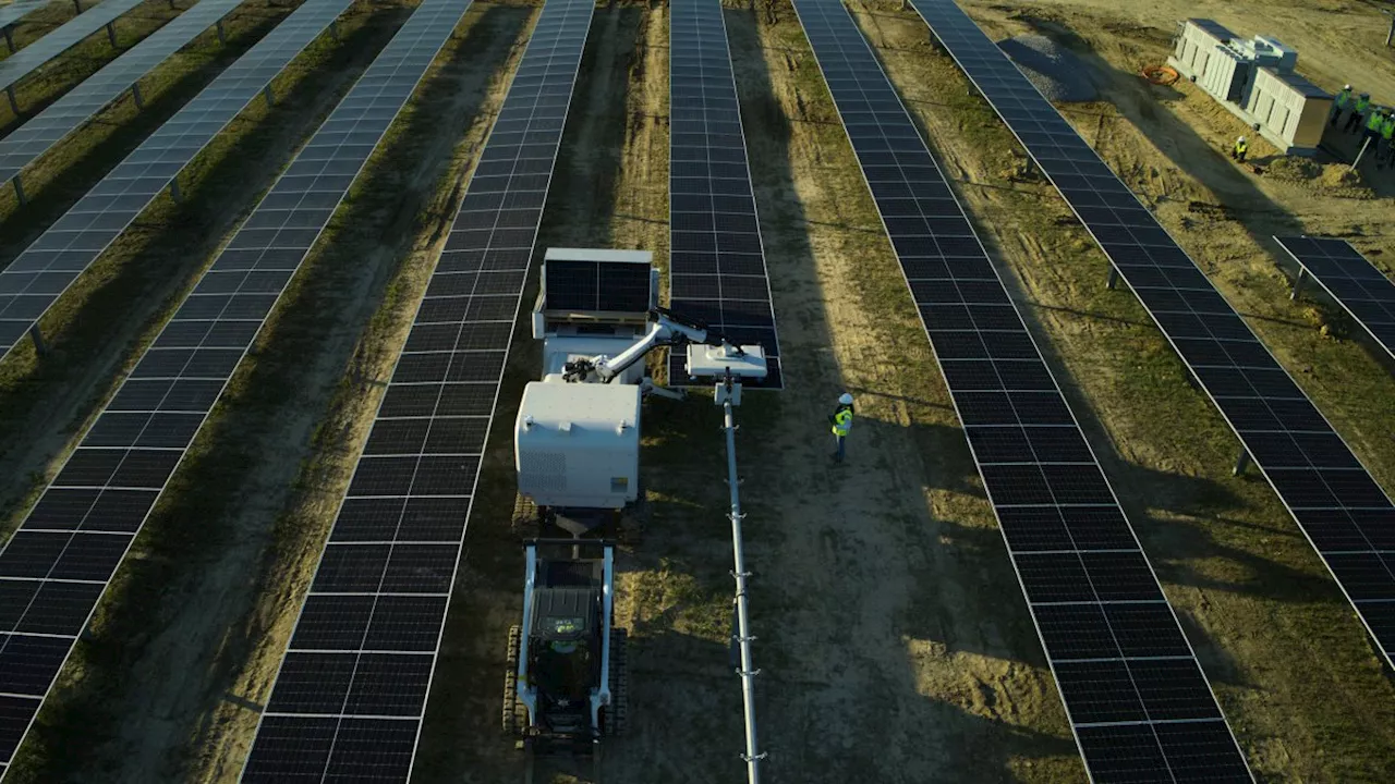 Amazons KI-Roboter Maximo baut Solarparks schneller und billiger