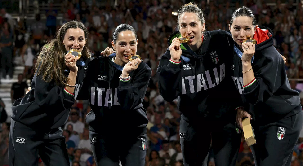 Sorelle d'Italia Spadiste azzurre in trionfo a Parigi. Prima volta alle Olimpiadi, Francia battuta in una fina