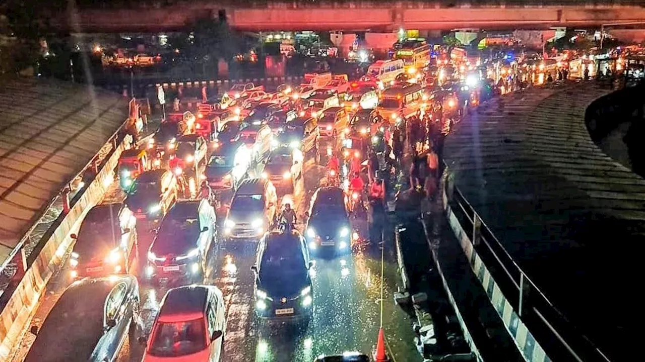 Gurugram Rain: दिल्ली-जयपुर हाईवे पर 12 किमी तक जाम, कारों में घुसा पानी, वाहनों का पेट्रोल खत्म; शहर में बाढ़ जैसे हालात