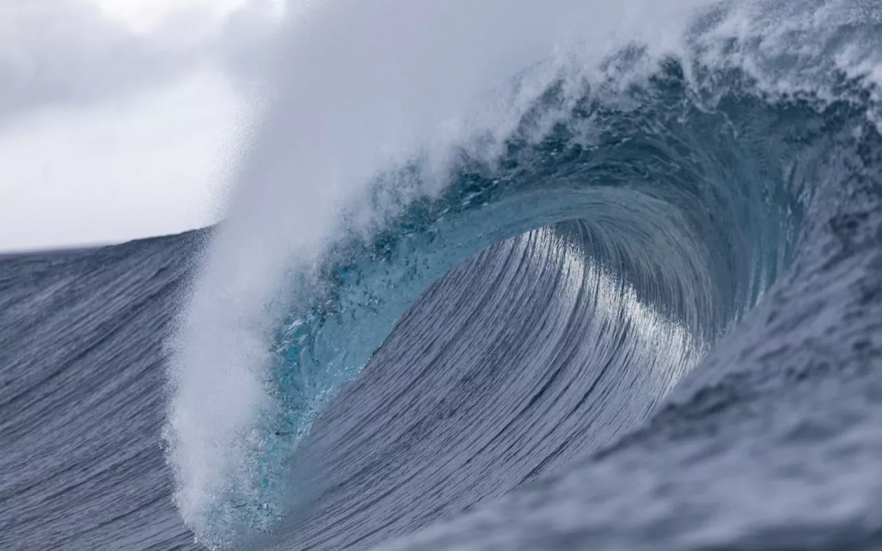 Provas do surfe devem ser adiadas pelo segundo dia por falta de condições do mar