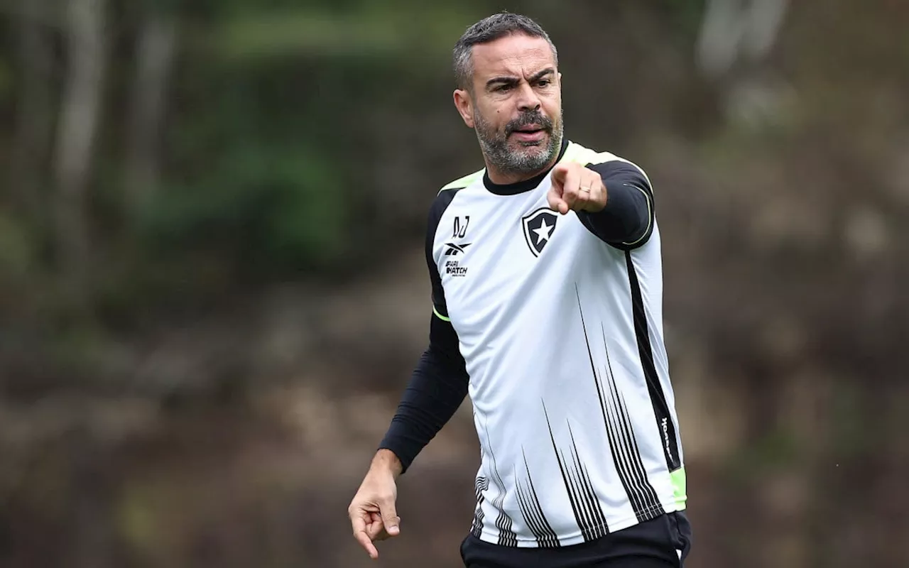 Sem vencer há três jogos, Artur Jorge vive primeira instabilidade no Botafogo