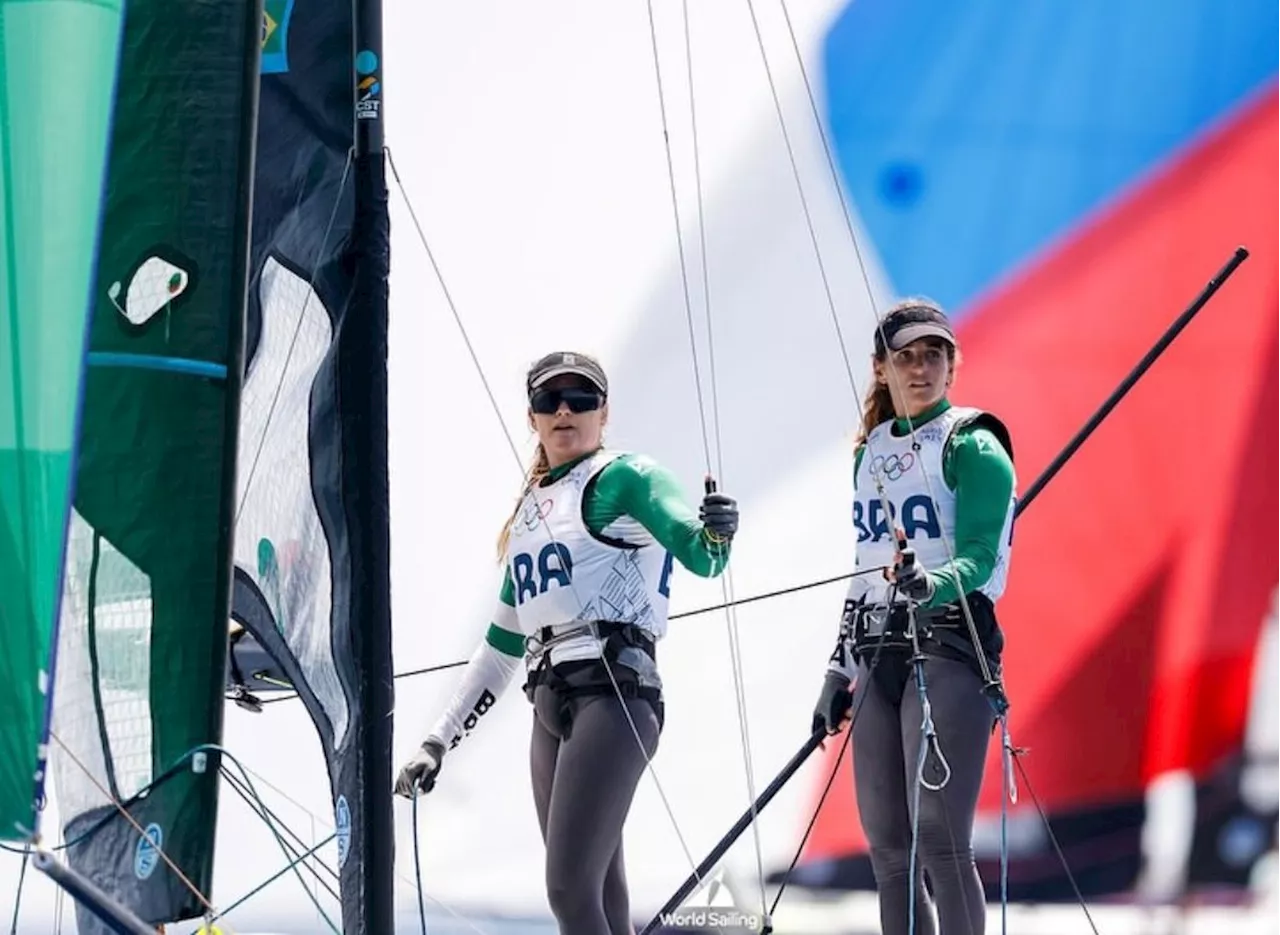 Paris-2024: Em 15º, Martine e Kahena estão longe do pódio na vela; entenda situação