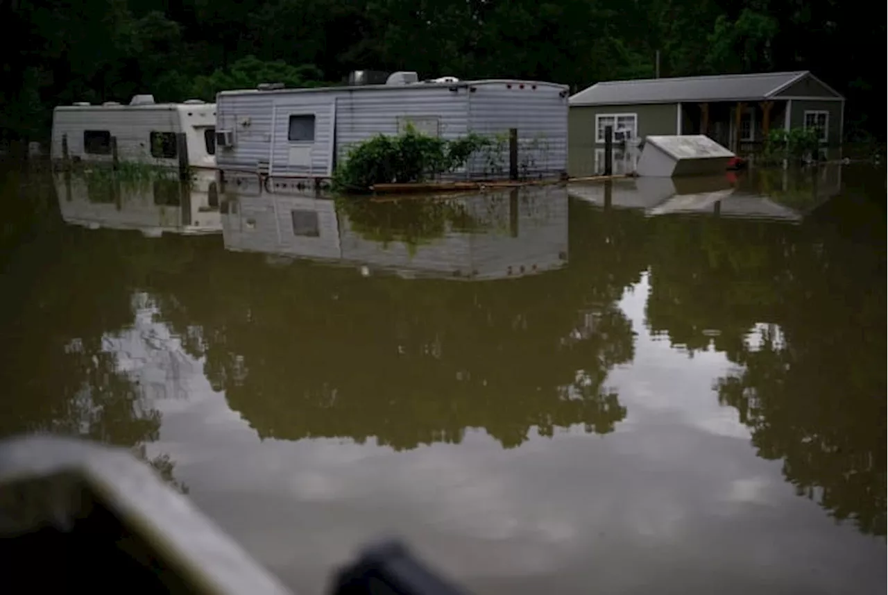 Weak infrastructure, distrust make communication during natural disasters hard on rural Texas