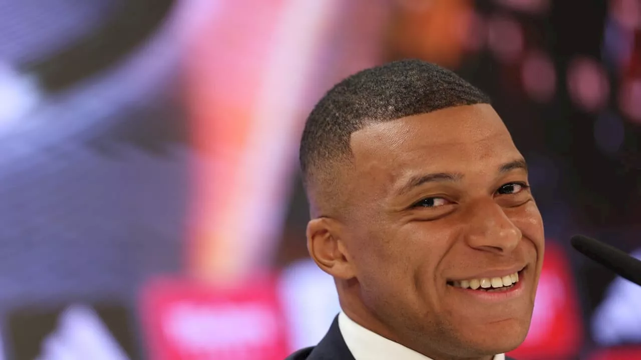 Mbappé acerta a aquisição de clube de futebol na França