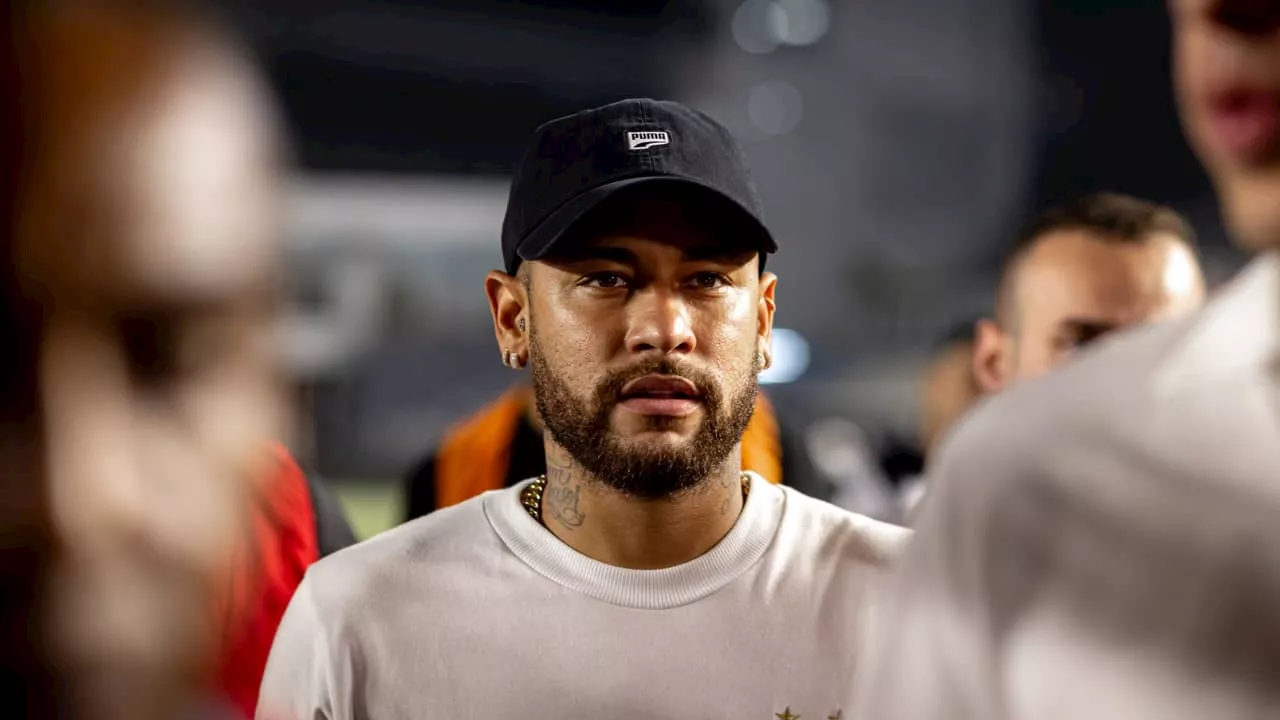 Neymar desabafa sobre lesão: ‘Tem dias que quero desistir’