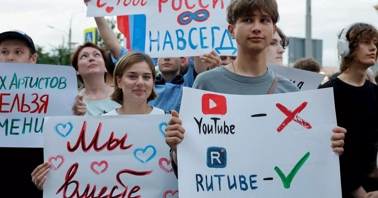 «La Russie veut un internet souverain»: de Ruwiki à VKontakte, comment le Kremlin promeut ses plateformes