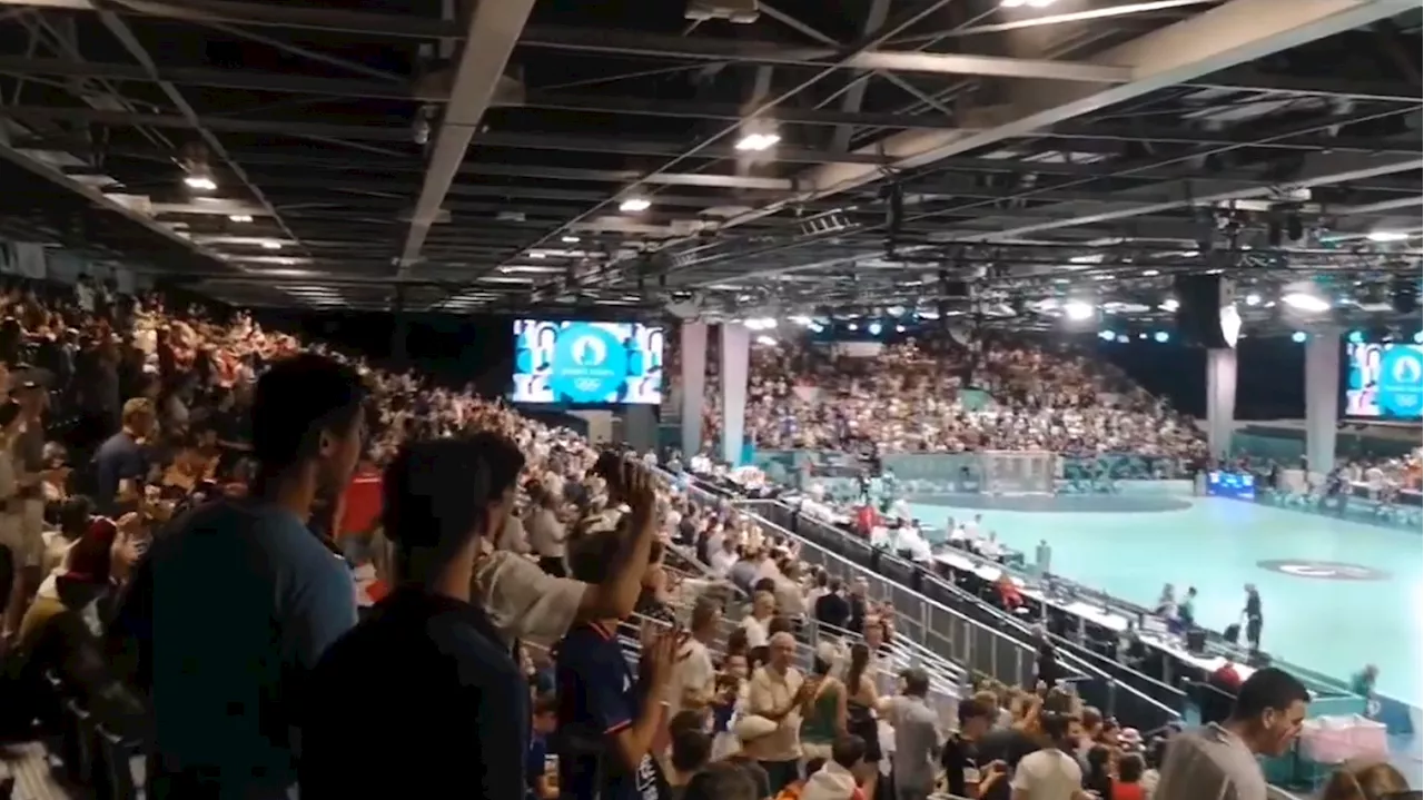 Aux JO de Paris, Léon Marchand et ses médailles fêtées dans toutes les arènes sportives