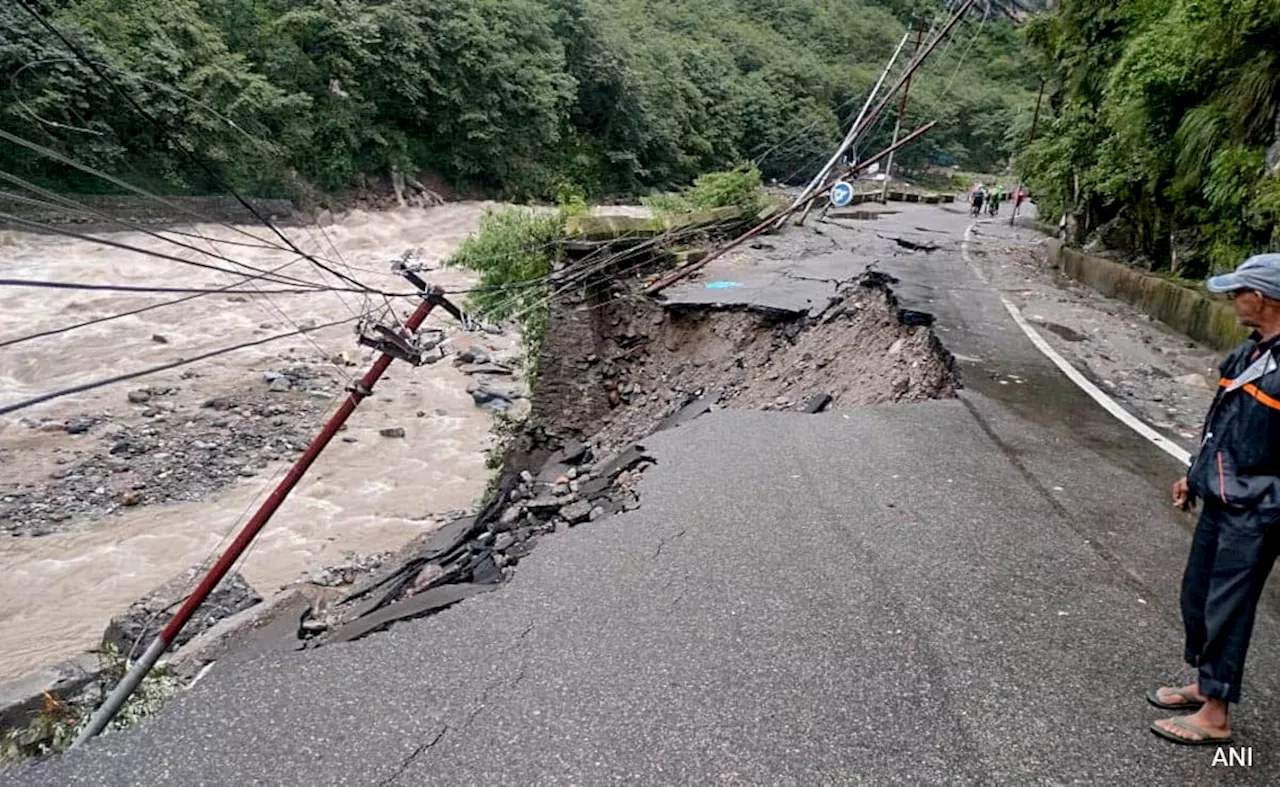 उत्तराखंड में दो जगह फटा बादल, टिहरी में दो लोगों की मौत तो केदारनाथ में फंसे 150 से 200 यात्री 