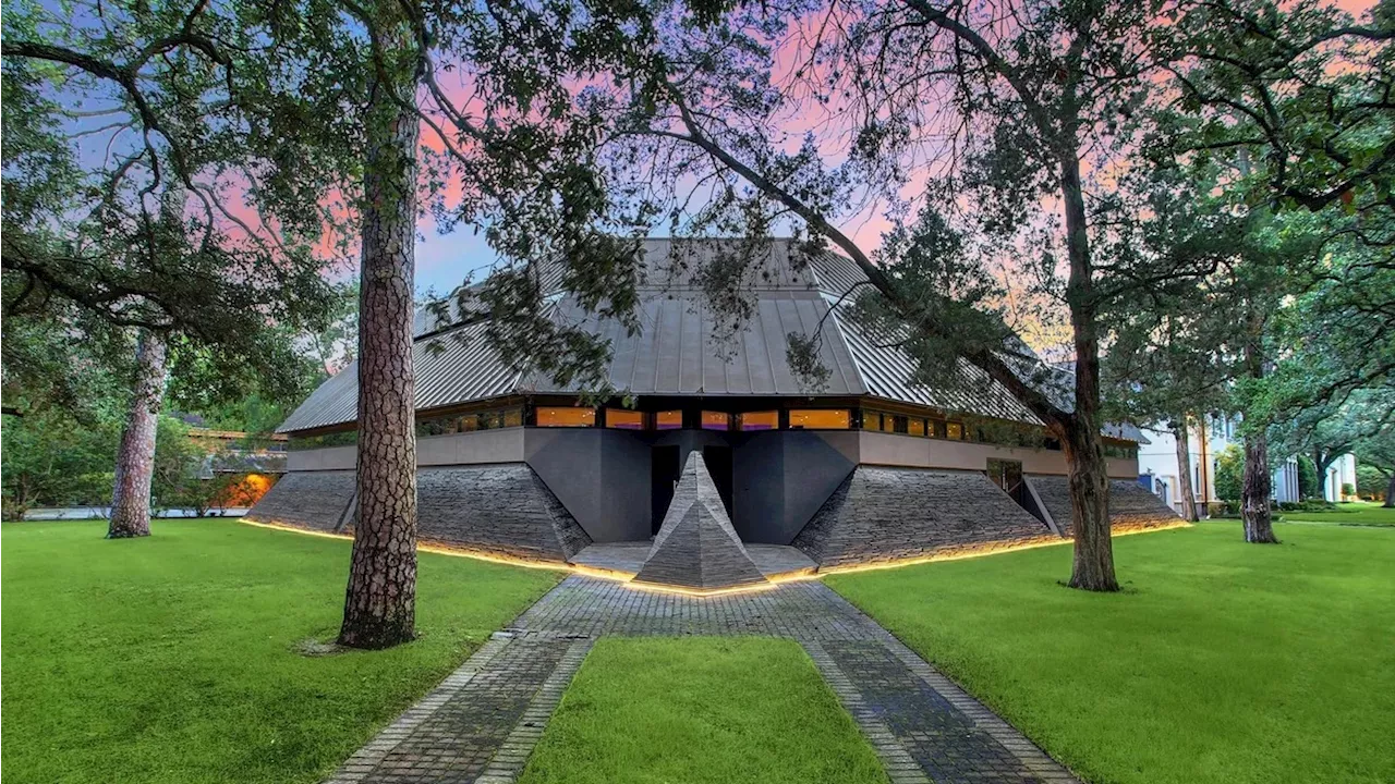 Iconic Texas 'Darth-Vader' Home for Sale Once Again